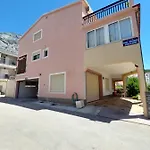 Australia Apartment *