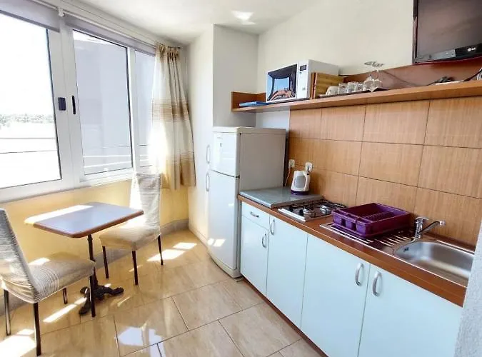 Australia Μακάρσκα