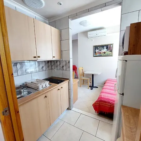 Australia * Makarska